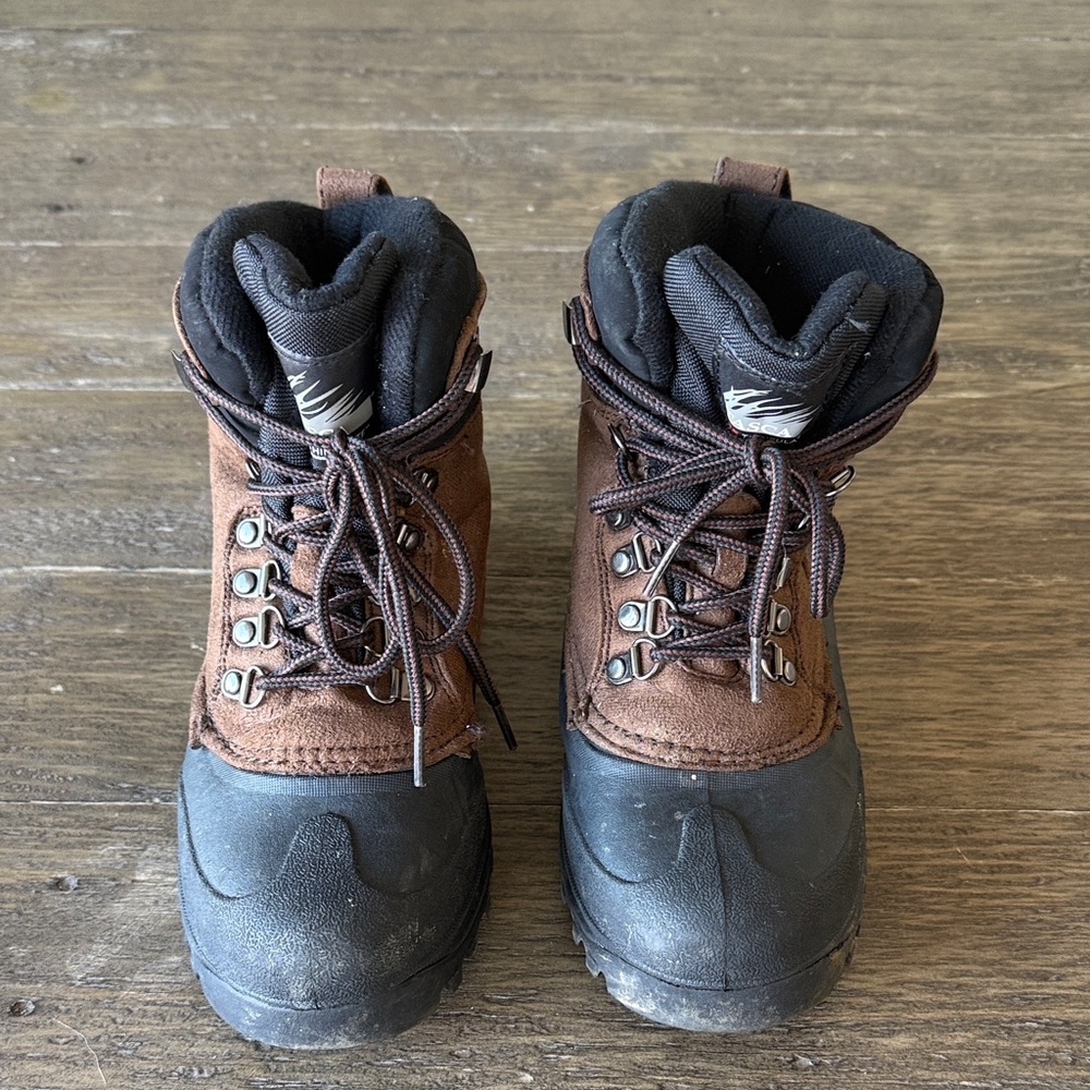 Kids Itasca 3M Thinsulate Snow Boots